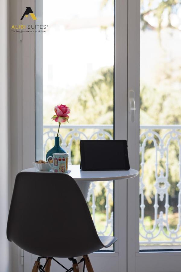 Alibi Suites Suite Museum: Gioiello Con Vista Sul Museo Archeologico Nazionale, Letto E Doccia Con Cromoterapia, Smart Tv, Wifi E A/C Руво-ди-Пулья Экстерьер фото