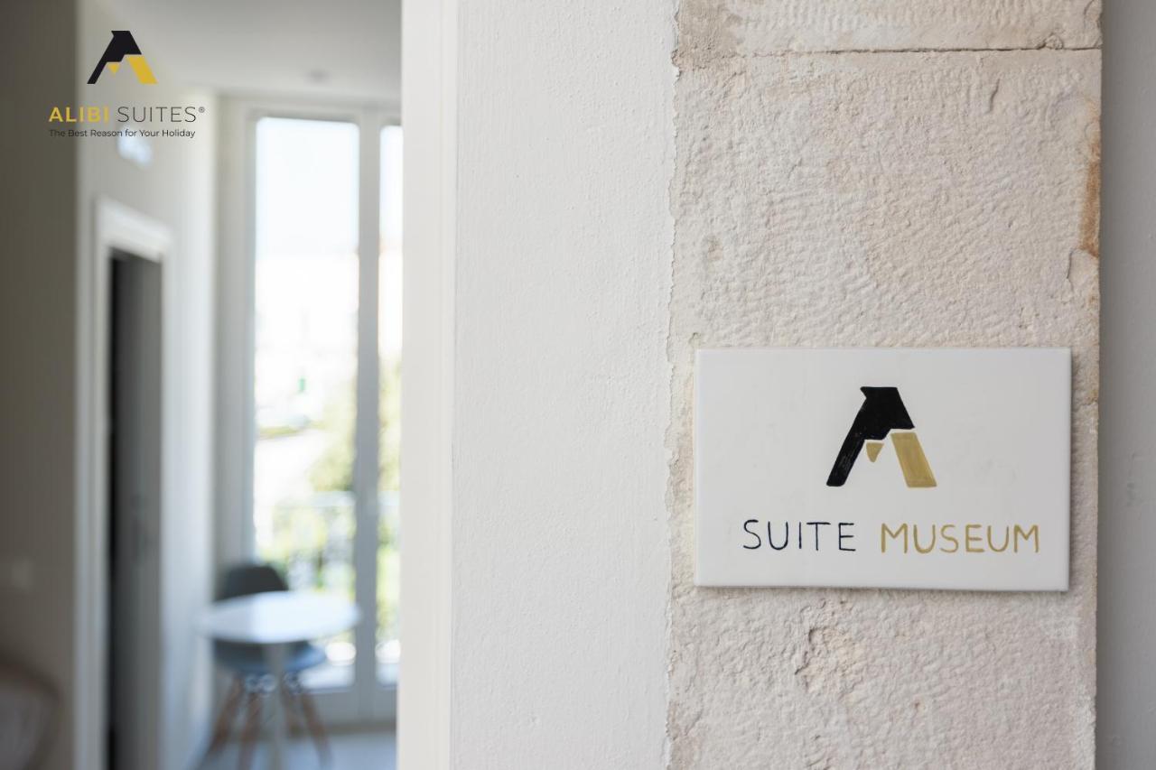Alibi Suites Suite Museum: Gioiello Con Vista Sul Museo Archeologico Nazionale, Letto E Doccia Con Cromoterapia, Smart Tv, Wifi E A/C Руво-ди-Пулья Экстерьер фото