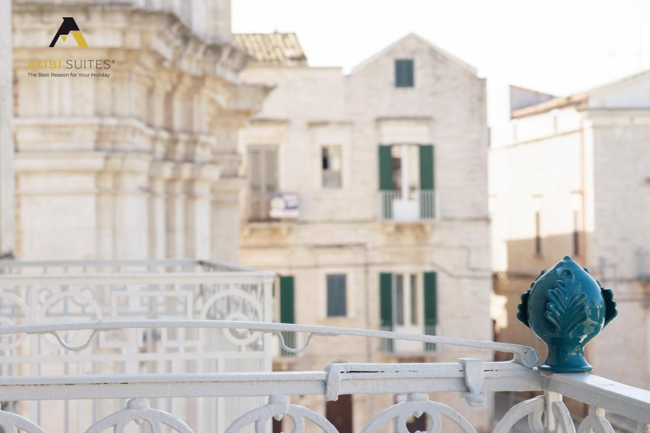 Alibi Suites Suite Museum: Gioiello Con Vista Sul Museo Archeologico Nazionale, Letto E Doccia Con Cromoterapia, Smart Tv, Wifi E A/C Руво-ди-Пулья Экстерьер фото