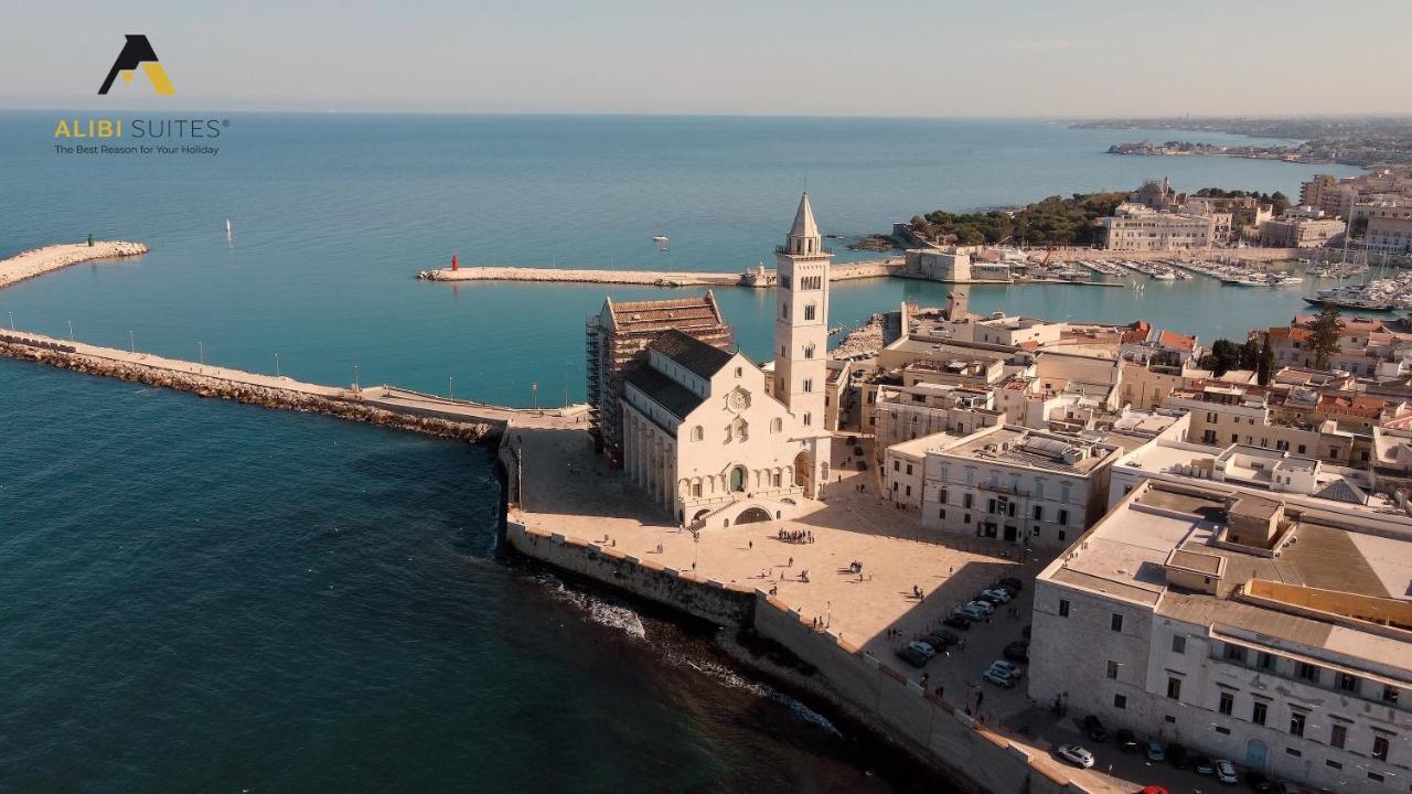 Alibi Suites Suite Museum: Gioiello Con Vista Sul Museo Archeologico Nazionale, Letto E Doccia Con Cromoterapia, Smart Tv, Wifi E A/C Руво-ди-Пулья Экстерьер фото